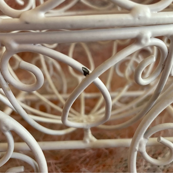 Cinderella White Metal Carriage - Picture 5 of 7